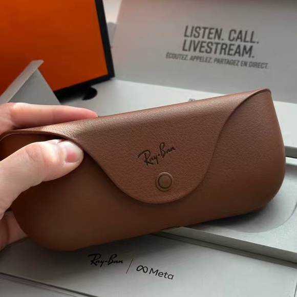 Ray-Ban Black Glasses with Brown Case - Picture 4 of 7